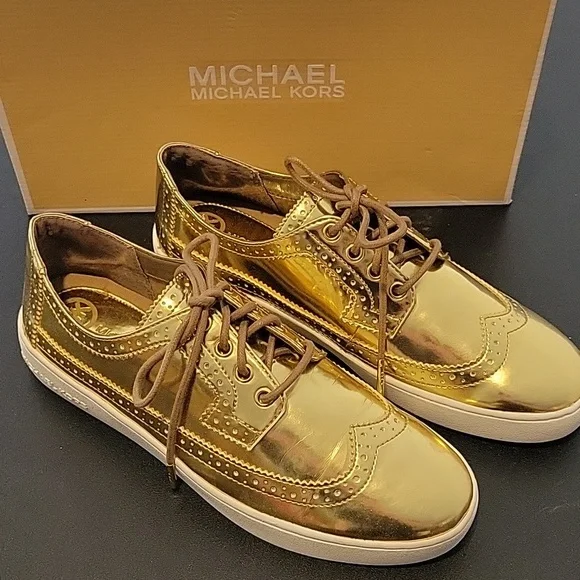 Michael Kors Piers Lace Up Gold BRAND NEW size